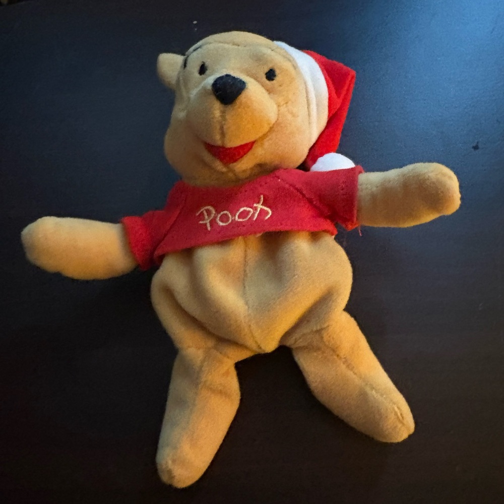 Vintage Disney Winnie the Pooh 8" Christmas mini bean bag plush